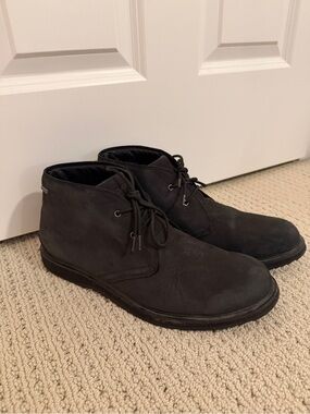 Men's Black Chukka Boots - Classic Lace-Up Casual